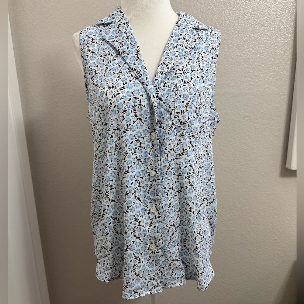 Who What Wear Collared Sleeveless Floral Blouse